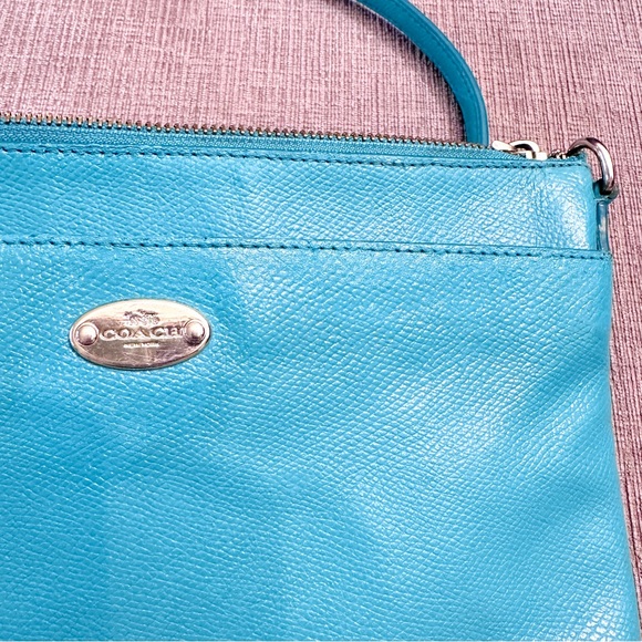 Coach Sky Blue Leather Crossbody Clutch/pouch/purse/bag - Picture 8 of 16